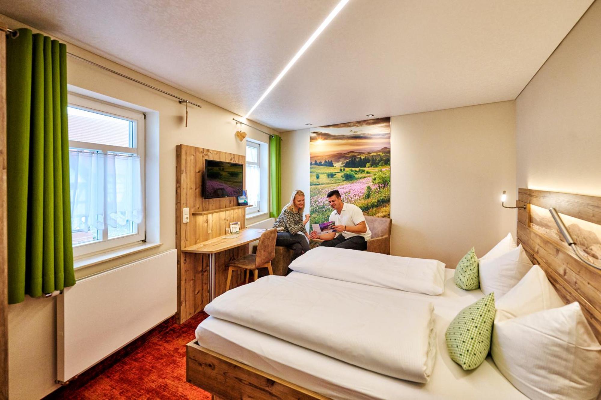 Landhotel Zur Gruenen Kutte Bernshausen Dış mekan fotoğraf