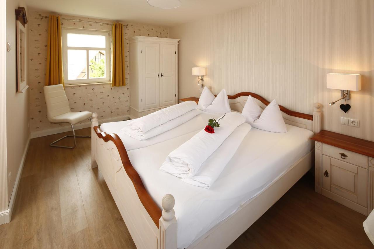 Landhotel Zur Gruenen Kutte Bernshausen Dış mekan fotoğraf